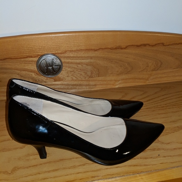 Shoes - Picture 4 of 5